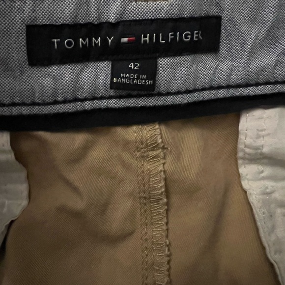 Tommy Hilfiger Tan Flat Front Shorts Sz 42 - Picture 3 of 5